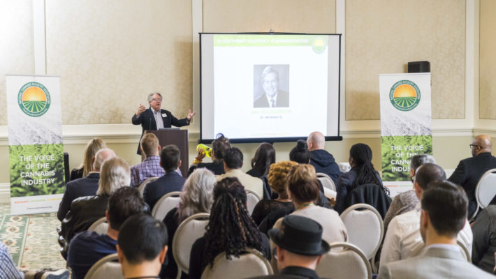 speaker-qcc18q1swt-1