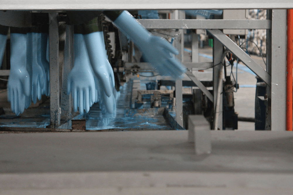 Member Blog: Exactly How – and When – Does Glove Contamination Occur?